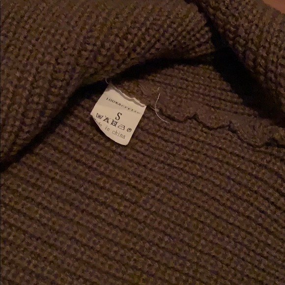 Olive green/ brown ish oversized sweater - Picture 2 of 3